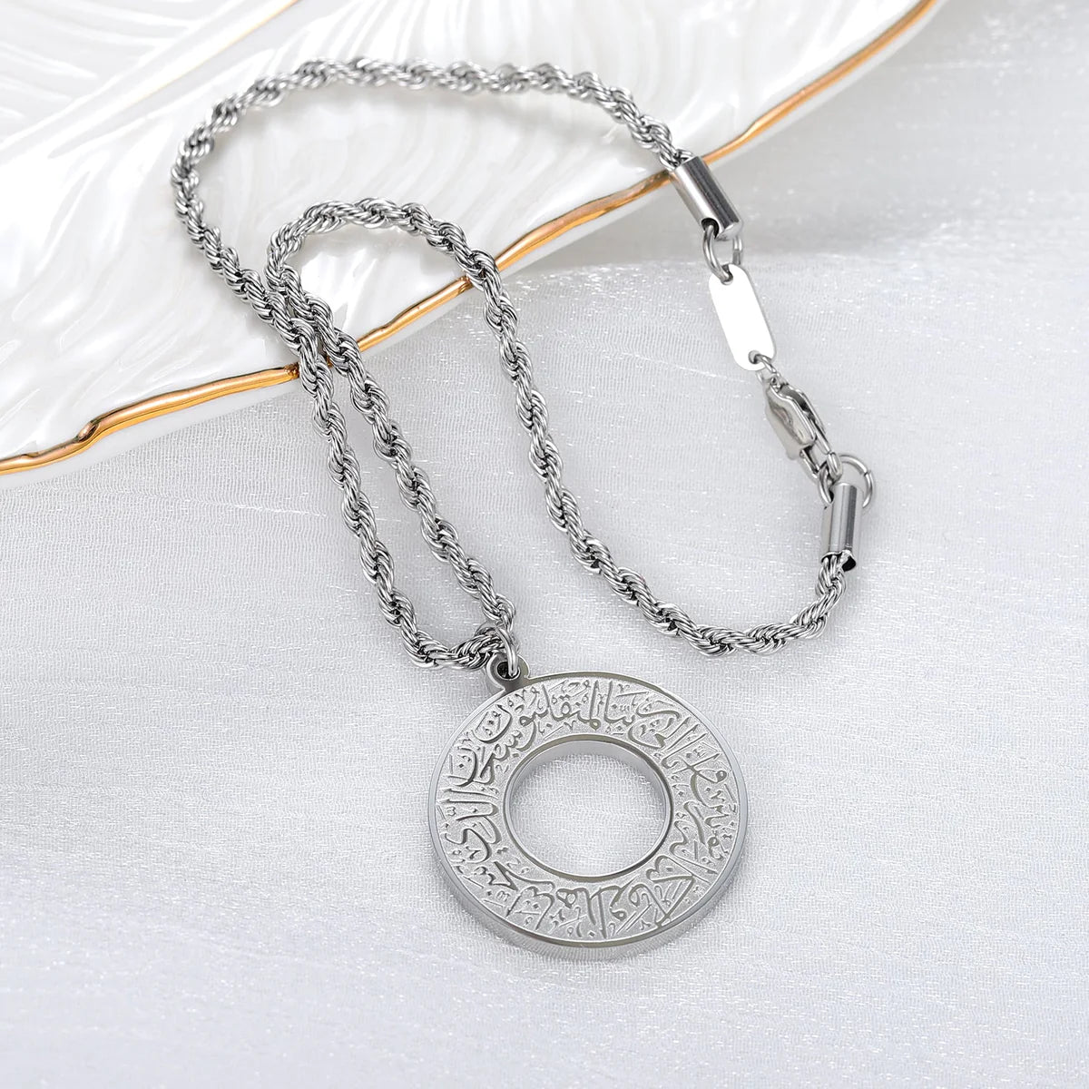 🌙 AyatAmulet – A Symbol of Faith, Protection & Timeless Elegance