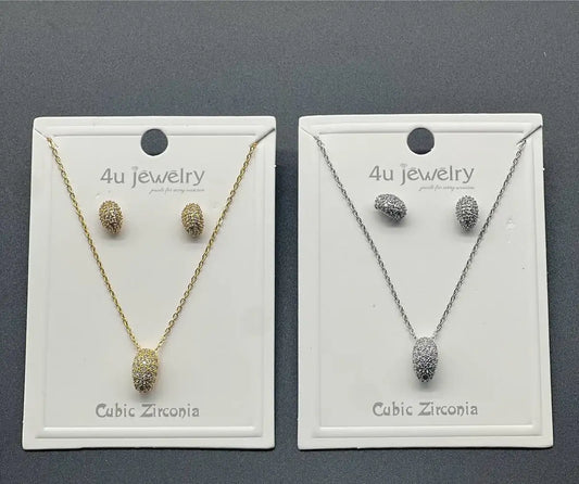 β¨ OVAL SPARKLE CZ PENDANT SET β Timeless Elegance with Diamond-Like Brilliance
