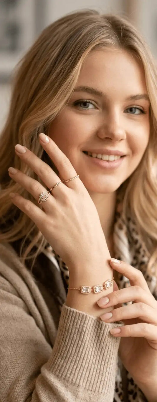 β¨ SQUARE CRYSTAL LINK ADJUSTABLE BRACELET β Modern Elegance with Timeless Sparkle