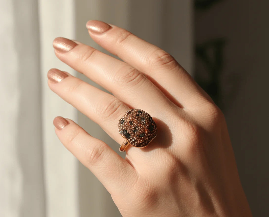 💎 CRYSTAL DOME STATEMENT RING – Bold Glamour with Dazzling Brilliance