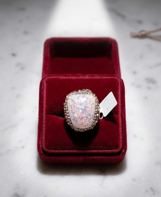 OPAL CRYSTAL STATEMENT RING – Radiant Elegance That Turns Heads
